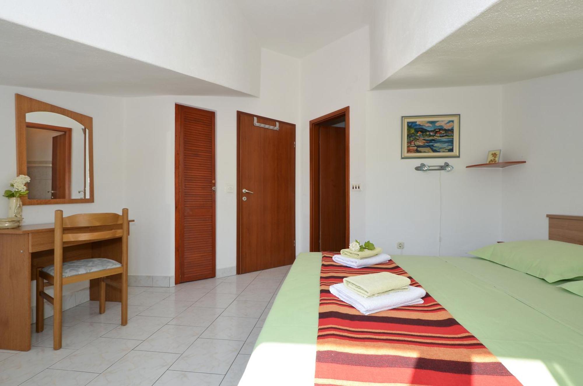Apartments By The Sea Slatine, Ciovo - 12176 Pokoj fotografie