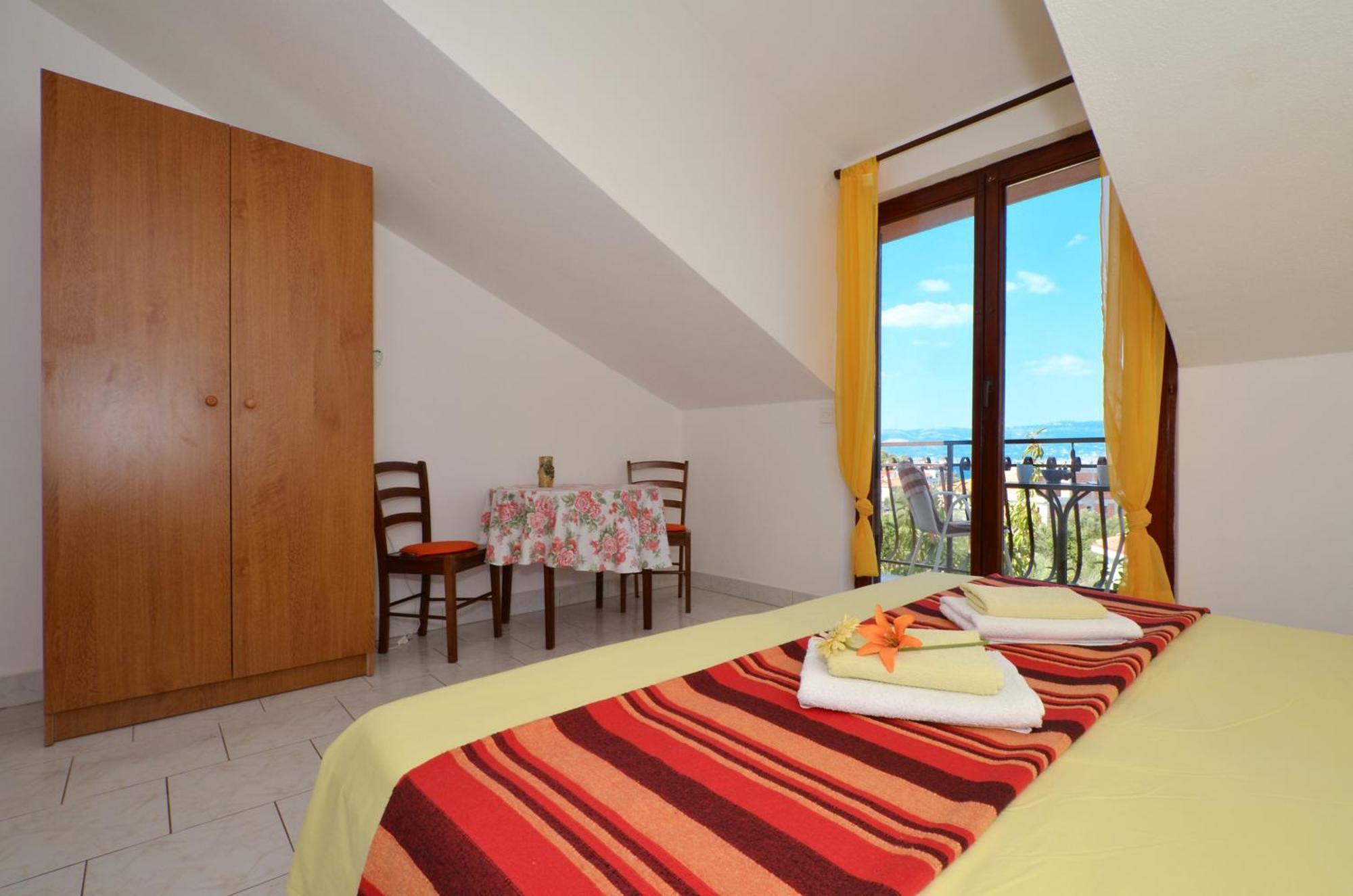 Apartments By The Sea Slatine, Ciovo - 12176 Pokoj fotografie